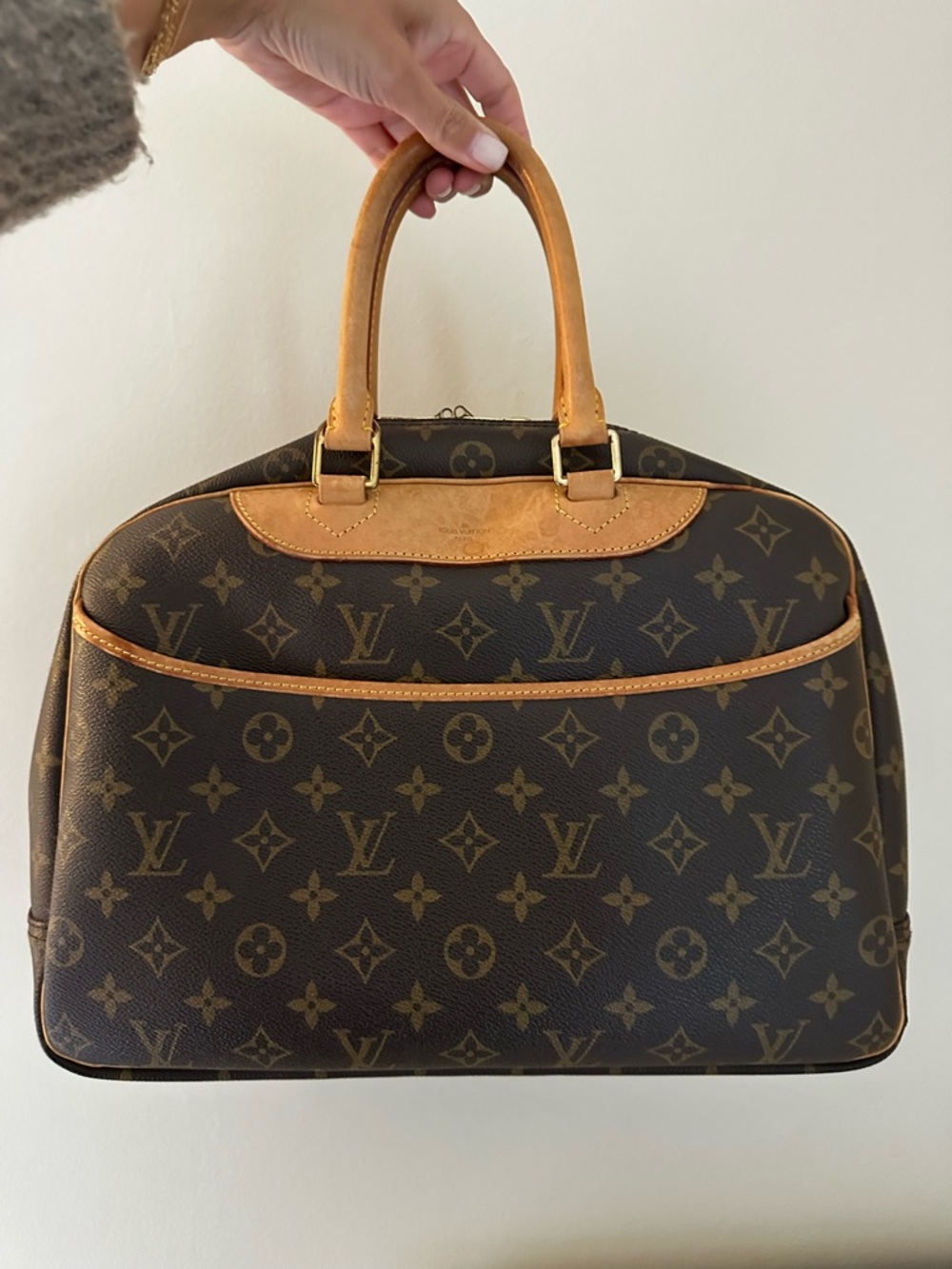 Authentic Louis Vuitton Monogram Deauville - Picture 2 of 7
